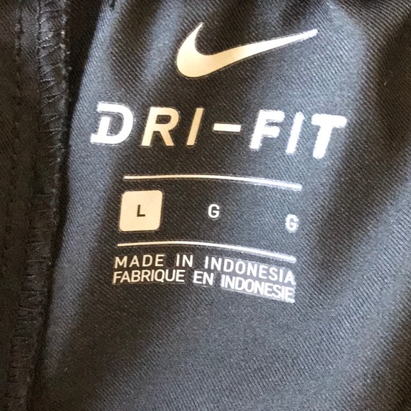 NIKE Dri Fit - Picture 5 of 5